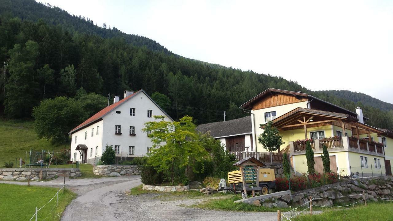 Ferienwohnung Am Bauernhof Zechner Heidi Flattach Exterior photo